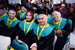 Institut Al Fithrah Surabaya buktikan kampus pesantren adaptif