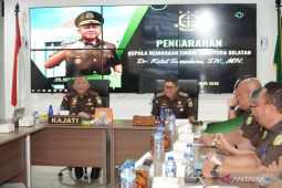 Hari pertama bertugas, Kajati Sumsel Ketut Sumedana langsung briefing personel