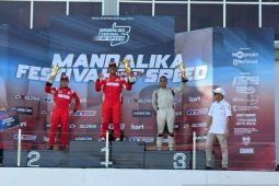 Pebalap Honda Racing Indonesia dominasi ITCR 2025 di Mandalika