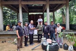 Kelompok Tani Tuban terima bantuan irigasi tetes berteknologi IoT