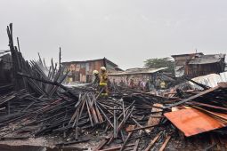 Kebakaran di Sukahaji, 12 kios kayu hangus dilalap api