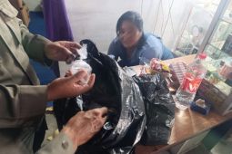 Satpol PP Bantul sita puluhan minuman keras oplosan kemasan plastik