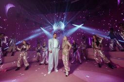 Rossa bersama Dipha Barus berkolaborasi dalam mini album Asmara Dansa