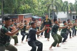 Korem 081/DSJ latih pencak silat militer tingkatkan keahlian prajurit