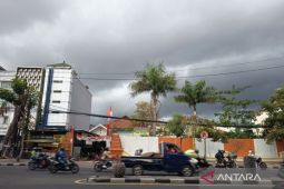 BMKG Juanda ingatkan potensi cuaca ekstrem di wilayah Jawa Timur