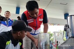 Pertamina mengecek lebih 500 SPBU di Jatim imbas motor 'brebet'