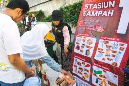 Rekan Sampah Makassar kumpulkan 108,8 kg sampah di Mal Nipah