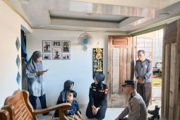 Polrestabes Palembang jalankan  program berbagi kursi roda tiap Jumat