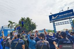 Pemkab Bekasi panggil produsen ban Multistrada imbas PHK ratusan pekerja