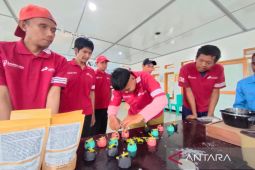 Merawat lentera harapan di tengah jiwa yang terasingkan