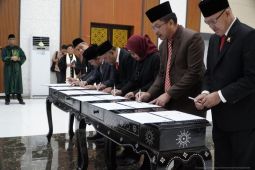 Pelantikan anggota majelis kehormatan notaris wilayah Kalbar