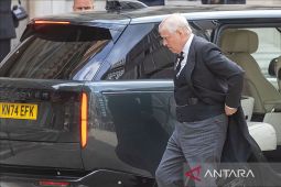 Raja Charles III cabut gelar pangeran dari Andrew