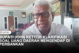 KLARIFIKASI BUPATI MIMIKA SOAL UANG PEMDA MENGENDAP DI BANK