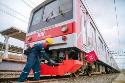 KAI Commuter pastikan kesiapan 102 rangkaian kereta rutin jelang Natal dan Tahun Baru