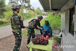Satgas TNI Yonif 521 perkuat program Komsos ke warga Distrik Walesi Jayawijaya