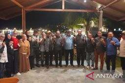 Gubernur Gorontalo-Gobel kembangkan pertanian dan kesehatan