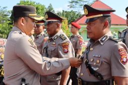 Enam pejabat di Polres Gumas dimutasi