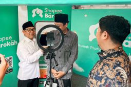 Pelatihan digital bagi para santri yang diselenggarakan Shopee, bantu pemerintah
