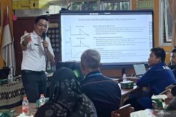 Warga kaki Gunung Salak dilatih menghadapi gempa dan bencana alam