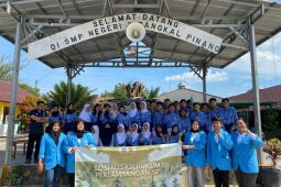 Mahasiswa Hukum UBB sosialisasikan "Bijak Tambang" di SMPN 3 Pangkalpinang