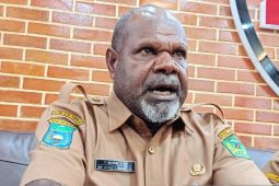 Pemkab Nduga salurkan bantuan Rp200 juta untuk dua distrik terdampak banjir dan longsor