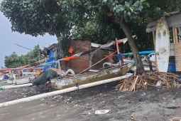 Sekitar 500 KK di Mataram terdampak abrasi pantai