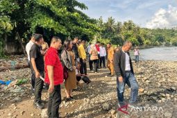 DLH Maluku uji sampel dugaan pencemaran limbah minyak bekas kapal  di  Ambon