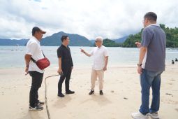 Bupati Trenggalek apresiasi pembukaan rute di Bandara Kediri