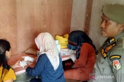 Mukomuko pulangkan pekerja panti pijat idap penyakit menular seksual