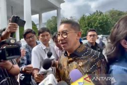 Jelang Hari Pahlawan, Presiden Prabowo panggil Menteri Kebudayaan Fadli Zon