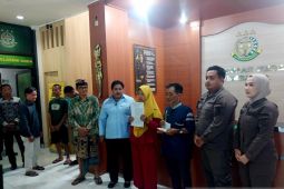 Kejari Jembrana bantu modal usaha penerima keadilan restoratif