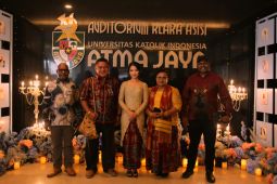 Mengenal Dokter Thalia Karupukaro, Anak Papua jangan takut bermimpi besar