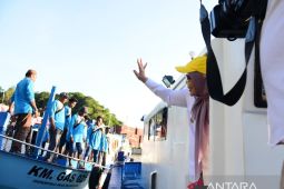 Wagub Gorontalo uji coba kapal taksi bantuan untuk nelayan