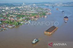 KSOP Samarinda Bantah Lepas Tongkang Ilegal di Sungai Mahakam