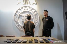 Teror tiga hari, Pencuri 21 ponsel di rest area SPBU Lombok dibekuk polisi