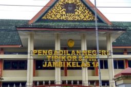 Kejari Sungai Penuh limpahkan kasus korupsi PJU Kerinci ke pengadilan Tipikor