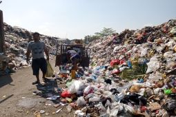 DLH Mataram pada akhir 2025 targetkan tangani 30 ton sampah/hari dengan insinerator