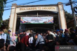 SMAN 72 explosion victims evacuated to two hospitals, a health center