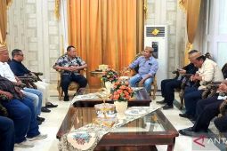 Gubernur Gorontalo terima aspirasi Serikat Pekerja Mandiri Tolangohula