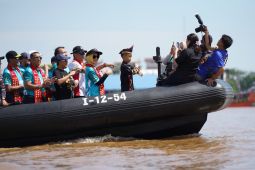 Dikha 'Aura Farming' tampil semarakkan Pontianak Dragon Boat Race 2025