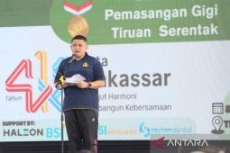 Makassar catat rekor MuRI penyerahan gigi palsu terbanyak