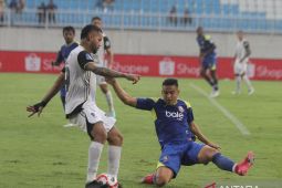 Persija taklukkan Arema 2-1, Eksel Runtukahu jadi penyelamat