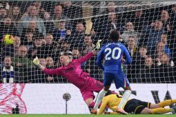 Chelsea hancurkan Wolves 3-0