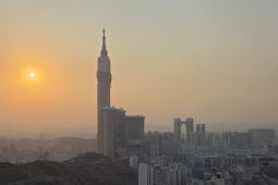 Menjemput senja Kota Makkah di Jabal Khandamah