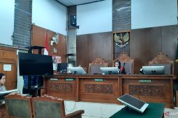 Sidang praperadilan Paulus Tannos ditunda