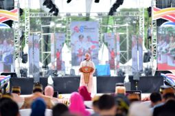 Pemprov Sulsel serahkan bantuan ketahanan pangan di HUT ke-418 Makassar