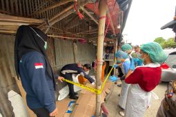 Polisi Serang evakuasi sopir pick up yang meninggal mendadak di jalan