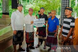 Pemkab Badung bantu masyarakat lewat Bantuan Hari Raya Galungan