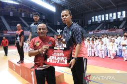Pontianak juara umum Kejuaraan Daerah Karate INKANAS Kalbar 2025