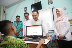 Wali Kota Surabaya perketat pengawasan sekolah antiperundungan